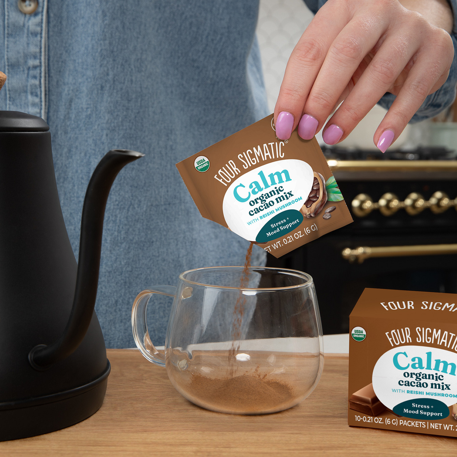 calm-cacao-packets-i6 calm-cocoa-ss-lifestyle-2026_1.png